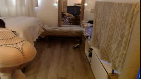 hevin69 online show from April 9, 2026, 3:39 pm