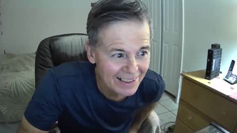 Snapshot of hewes1 chatting on January 14, 2025, 8:04 pm hewes1 online show from January 14, 2025, 8:04 pm