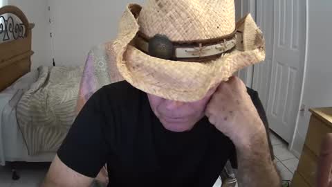 Snapshot of hewes1 chatting on February 4, 2025, 7:22 pm hewes1 online show from February 4, 2025, 7:22 pm