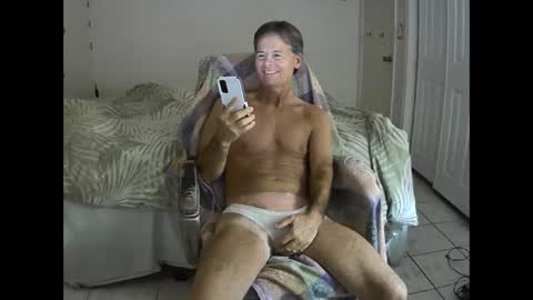 Snapshot of hewes1 chatting on March 5, 2025, 10:44 am hewes1 online show from March 5, 2025, 10:44 am