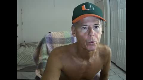 Snapshot of hewes1 chatting on September 20, 2025, 11:28 pm hewes1 online show from September 20, 2025, 11:28 pm