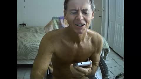 Snapshot of hewes1 chatting on November 7, 2025, 11:21 am hewes1 online show from November 7, 2025, 11:21 am