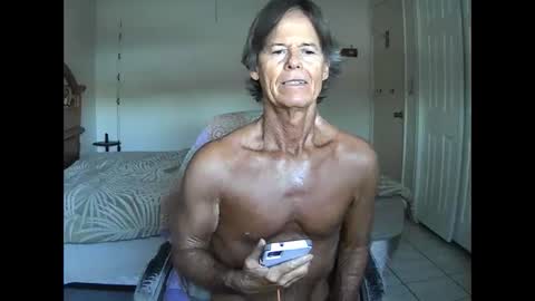 Snapshot of hewes1 chatting on April 29, 2026, 11:25 am hewes1 online show from April 29, 2026, 11:25 am