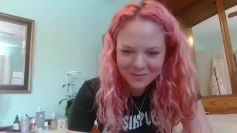 Snapshot of hexbunnie chatting on February 23, 2026, 7:00 pm hexbunnie online show from February 23, 2026, 7:00 pm