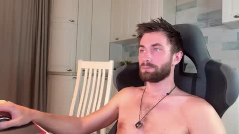 Arnold online show from February 25, 2026, 6:06 pm