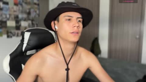 hey_cesard online show from October 23, 2025, 3:22 pm