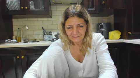 Snapshot of heyheygrey chatting on January 20, 2025, 8:29 pm Heyheygrey online show from January 20, 2025, 8:29 pm