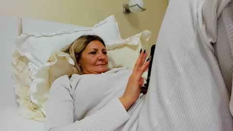 Snapshot of heyheygrey chatting on January 24, 2025, 11:12 pm Heyheygrey online show from January 24, 2025, 11:12 pm