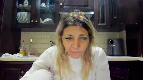 Snapshot of heyheygrey chatting on January 25, 2025, 2:15 am Heyheygrey online show from January 25, 2025, 2:15 am