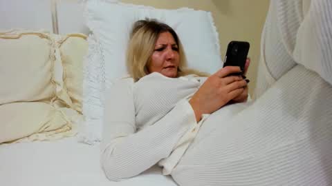 Snapshot of heyheygrey chatting on January 28, 2025, 11:49 am Heyheygrey online show from January 28, 2025, 11:49 am