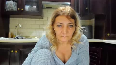 Snapshot of heyheygrey chatting on February 20, 2025, 4:39 am Heyheygrey online show from February 20, 2025, 4:39 am