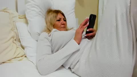 Snapshot of heyheygrey chatting on February 20, 2025, 7:52 pm Heyheygrey online show from February 20, 2025, 7:52 pm