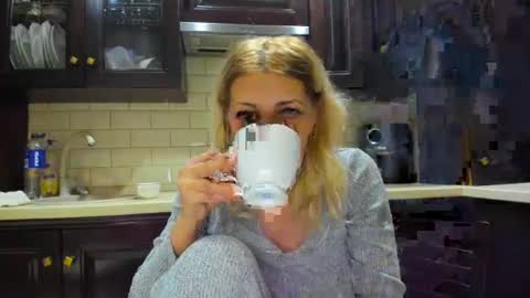 Snapshot of heyheygrey chatting on March 9, 2025, 4:16 am Heyheygrey online show from March 9, 2025, 4:16 am