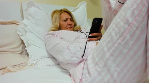 Snapshot of heyheygrey chatting on March 9, 2025, 4:44 pm Heyheygrey online show from March 9, 2025, 4:44 pm