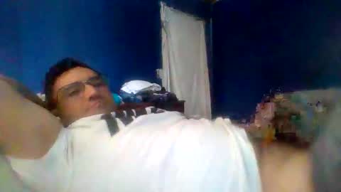 heythere925678 online show from April 16, 2026, 5:14 pm