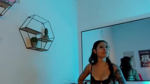 heyyo1808 online show from November 2, 2025, 8:44 pm