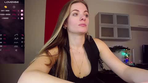 Snapshot of hi_bye_ chatting on January 17, 2025, 8:34 am Lina online show from January 17, 2025, 8:34 am