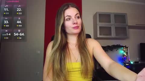 Snapshot of hi_bye_ chatting on February 21, 2025, 5:53 pm Lina online show from February 21, 2025, 5:53 pm