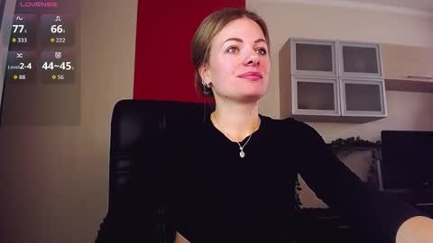 Snapshot of hi_bye_ chatting on October 23, 2025, 8:46 am Lina online show from October 23, 2025, 8:46 am