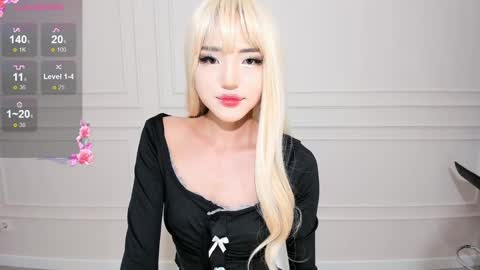 Snapshot of hi_miki chatting on October 11, 2025, 5:28 am Mikio online show from October 11, 2025, 5:28 am