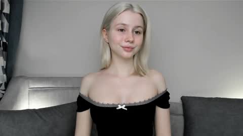 Snapshot of hi_popsy chatting on October 1, 2025, 11:33 pm Popsy Risha online show from October 1, 2025, 11:33 pm