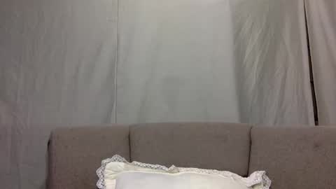 hi_there99 online show from November 9, 2025, 1:15 am