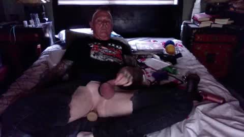 Snapshot of hiasallfuk13 chatting on December 3, 2025, 9:57 pm HARDCORE13 online show from December 3, 2025, 9:57 pm