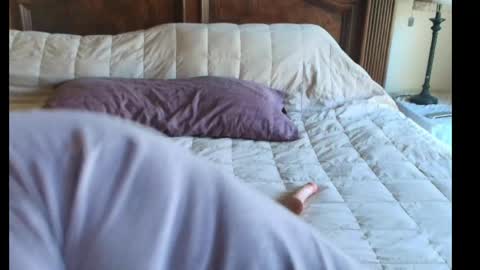 hidden_gold_milf online show from May 13, 2026, 11:55 pm