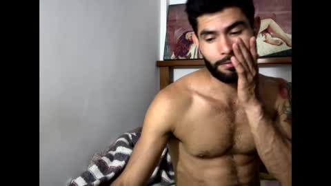 hideonbush online show from December 4, 2025, 3:21 pm