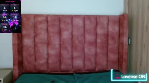 hilary thompson online show from December 3, 2024, 4:28 pm