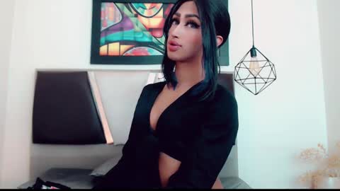 Snapshot of hilary_avilan chatting on January 16, 2026, 7:18 pm Hilary Avilan online show from January 16, 2026, 7:18 pm