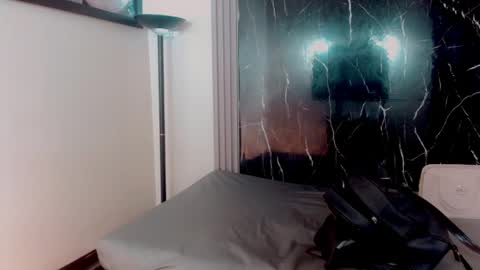 Hilary Avilan online show from March 31, 2026, 7:03 pm