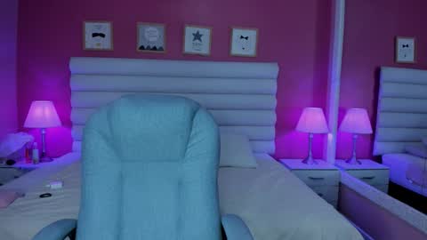 hilary_tailor online show from November 7, 2025, 11:10 am