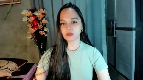 Snapshot of hilarymolly chatting on February 11, 2026, 11:37 am hilarymolly online show from February 11, 2026, 11:37 am