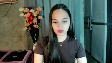 Snapshot of hilarymolly chatting on February 22, 2026, 1:42 pm hilarymolly online show from February 22, 2026, 1:42 pm