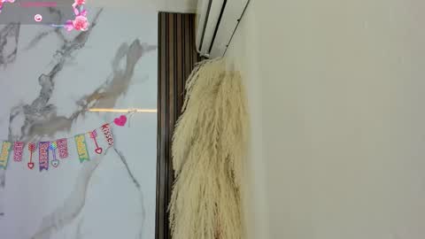 Snapshot of hilarythomsom chatting on February 13, 2026, 12:12 pm Hilary Thomsom online show from February 13, 2026, 12:12 pm