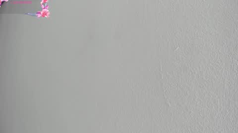 Snapshot of hilarythomsom chatting on March 4, 2026, 12:22 pm Hilary Thomsom online show from March 4, 2026, 12:22 pm