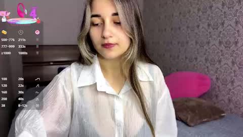 Snapshot of hildaaxley chatting on October 1, 2025, 10:49 pm Ani online show from October 1, 2025, 10:49 pm