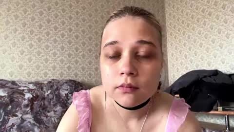Julia online show from June 3, 2026, 7:33 am