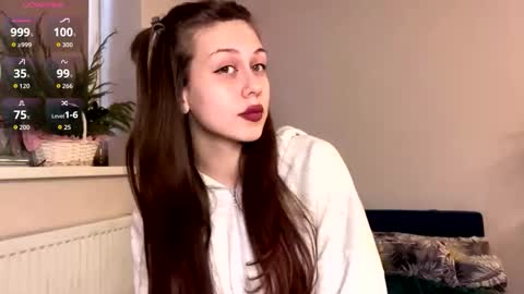 Snapshot of hildredmabray chatting on March 9, 2026, 1:48 pm Hi Im Elizabeth online show from March 9, 2026, 1:48 pm