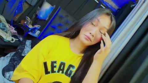 Snapshot of himarika chatting on January 27, 2025, 1:05 am yuricah online show from January 27, 2025, 1:05 am