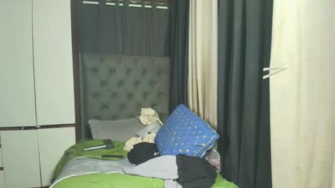 Snapshot of himarika chatting on February 7, 2026, 4:05 am yuricah online show from February 7, 2026, 4:05 am