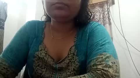 himuhimu22 online show from September 17, 2025, 5:14 pm