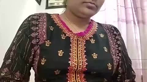 himuhimu22 online show from December 21, 2025, 4:30 am