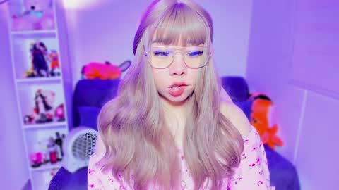 Snapshot of hinata1_chan chatting on December 21, 2024, 5:25 am Hinata online show from December 21, 2024, 5:25 am