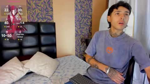 Snapshot of hinata_itachi chatting on November 4, 2025, 9:58 pm FANE AND DAVID online show from November 4, 2025, 9:58 pm