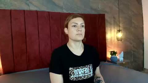 hinata_moonn online show from July 6, 2026, 12:35 pm