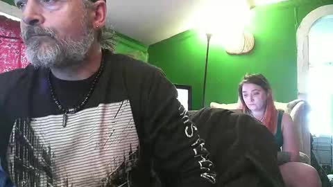 hippiedad333 online show from March 19, 2026, 9:52 pm