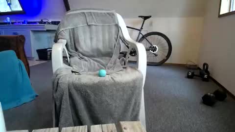 Snapshot of hippiezen chatting on February 13, 2026, 8:49 pm Hippie Jijm online show from February 13, 2026, 8:49 pm