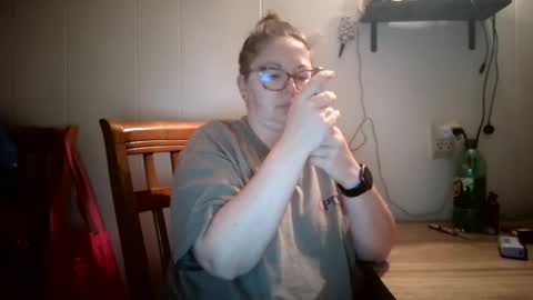 Snapshot of hippihope420 chatting on October 22, 2025, 12:49 pm Bella online show from October 22, 2025, 12:49 pm